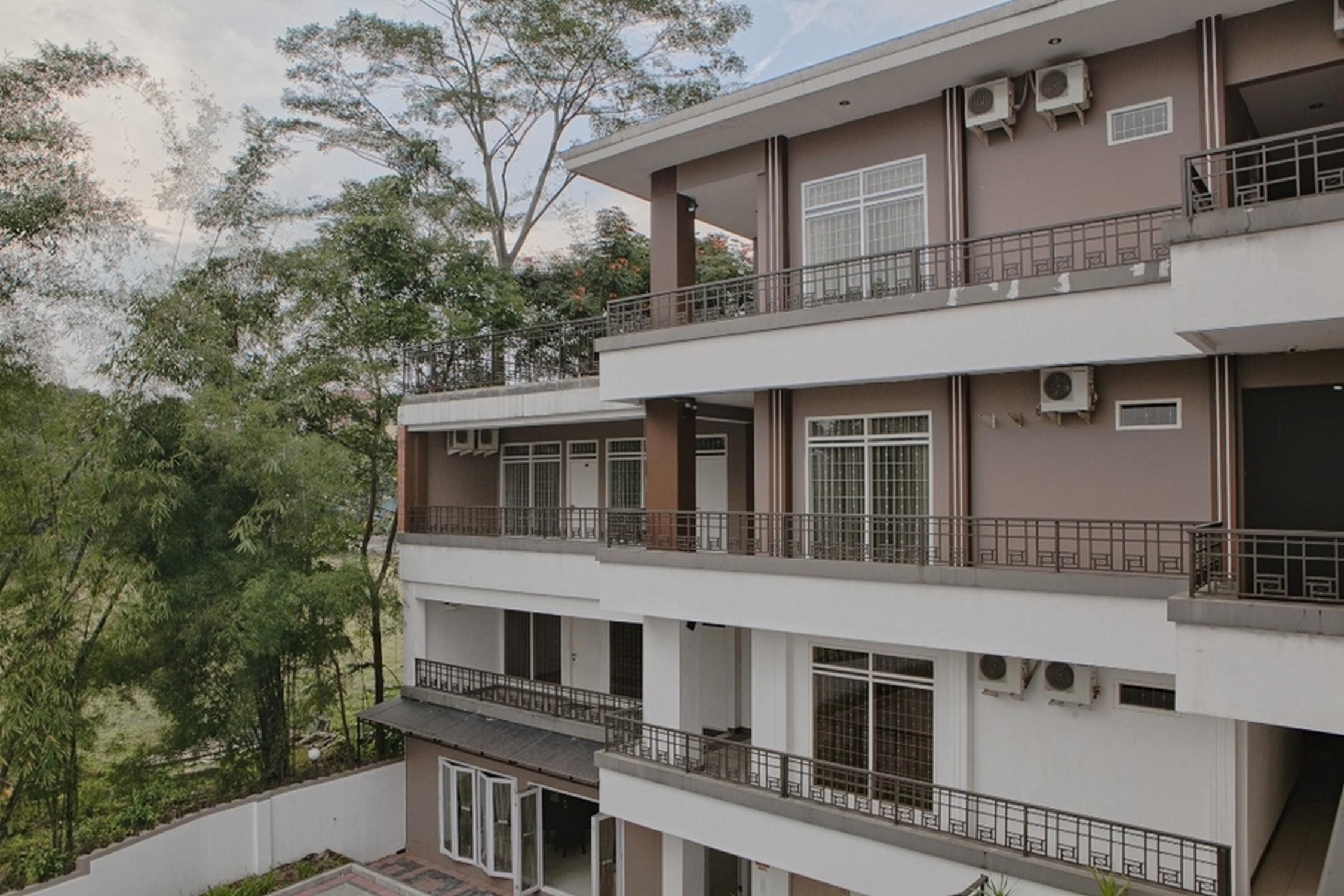 Reddoorz Plus Near Sukajadi 2 Bandung Exterior photo